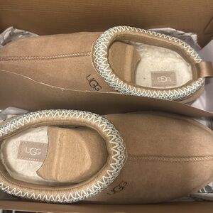 UGG'S TASMAN